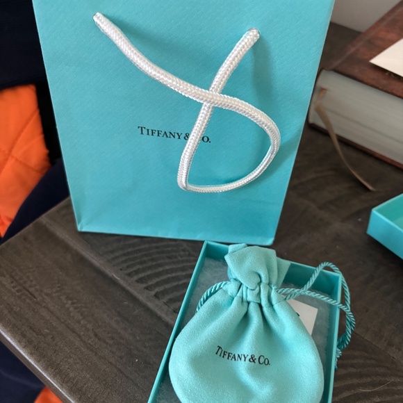 Tiffany’s Earrings - Picture 3 of 4